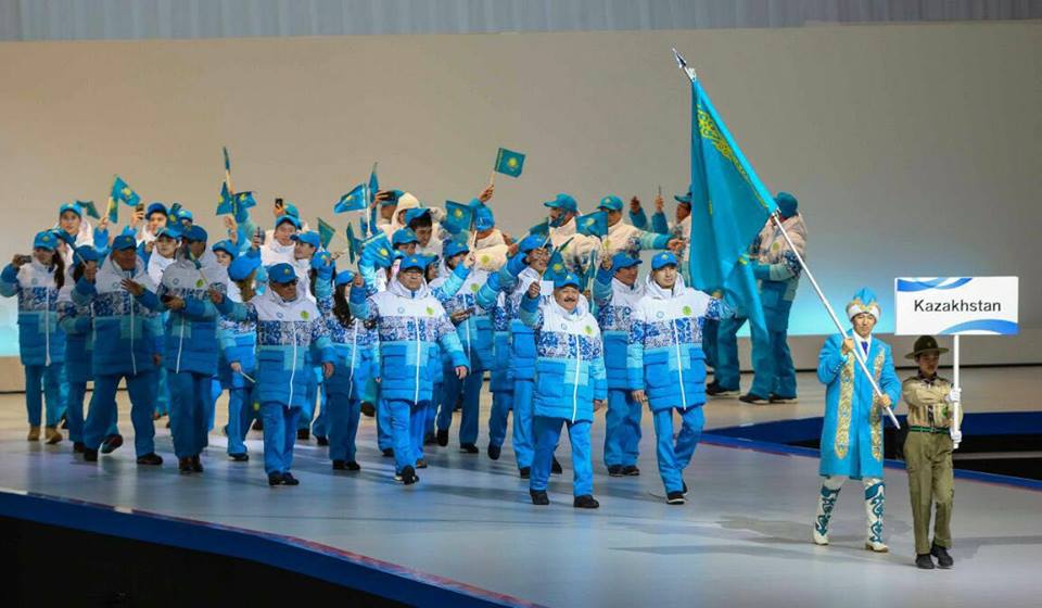  казахстанская делегация на церемонии открытия Азиады