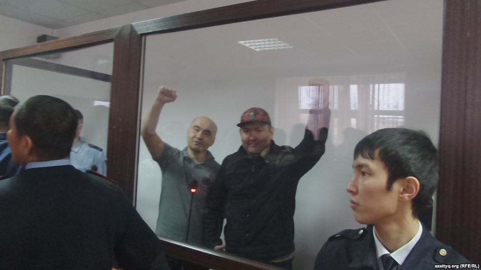 Оглашение приговора гражданским активистам Талгату Аяну и Максу Бокаеву