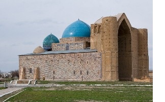 Назарбаева просят спасти мавзолей Яссауи от ваххабитов