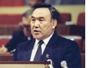 25 лет назад Назарбаев стал первым секретарем ЦК Компартии Казахстана