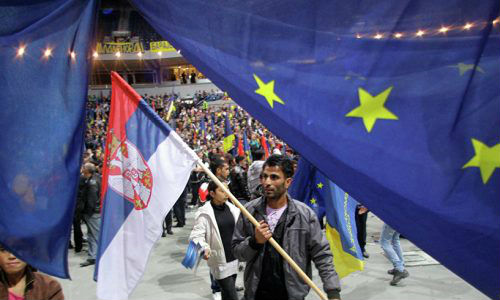 Евросоюз приглашает Сербию и Черногорию