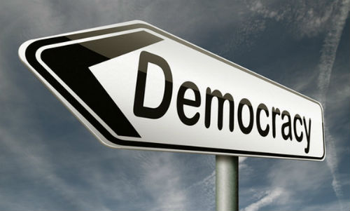 демократия